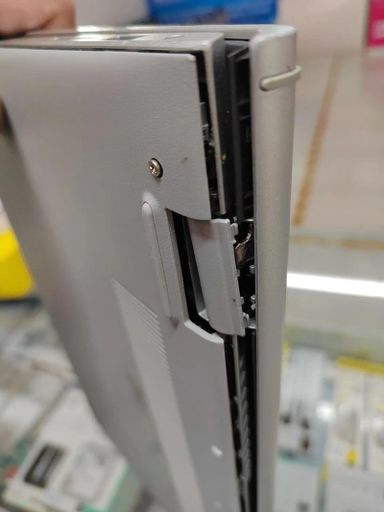 charnière écran Dell cassée